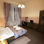 Hotel Victor