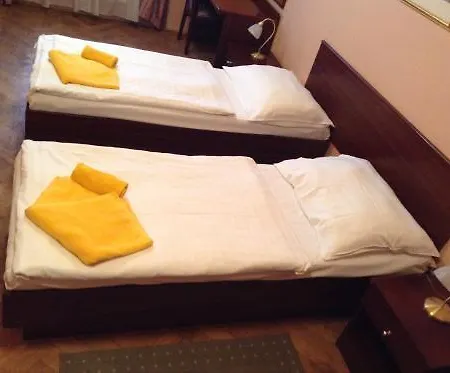 Victor Hotell 3*