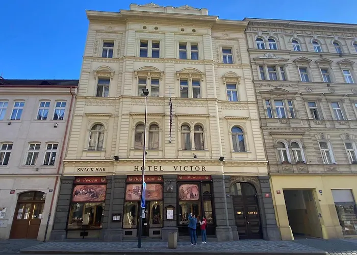 Victor Hotel