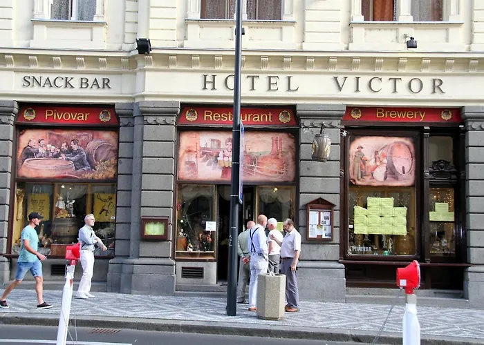 Victor Hotell